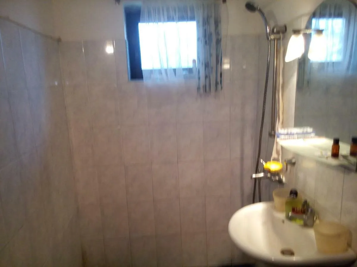 Villa Golden Sands 2*,