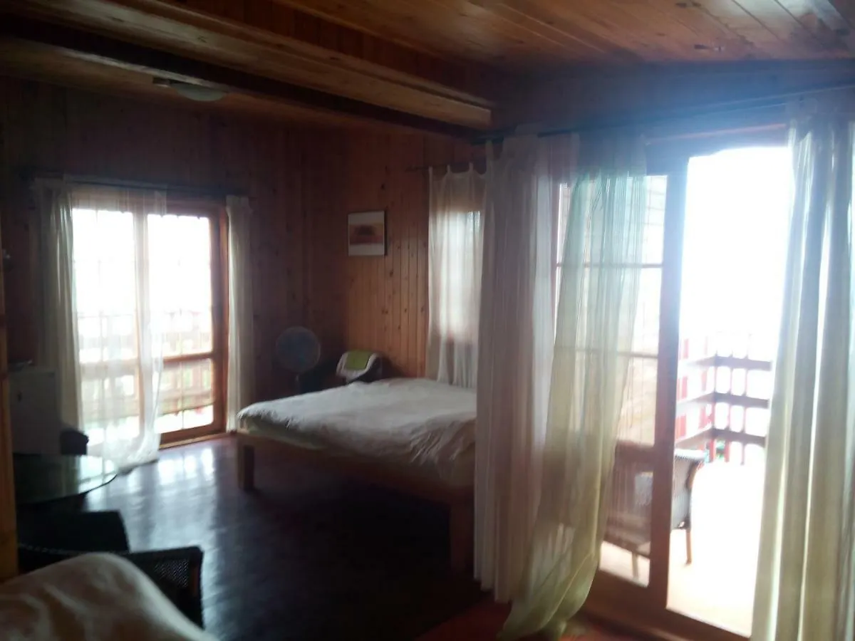 Villa Golden Sands Guest house